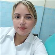 Soy una chica universitaria apasionada por el inglés y me encantaría enseñar a los peques de la casa a divertirse y aprender inglé